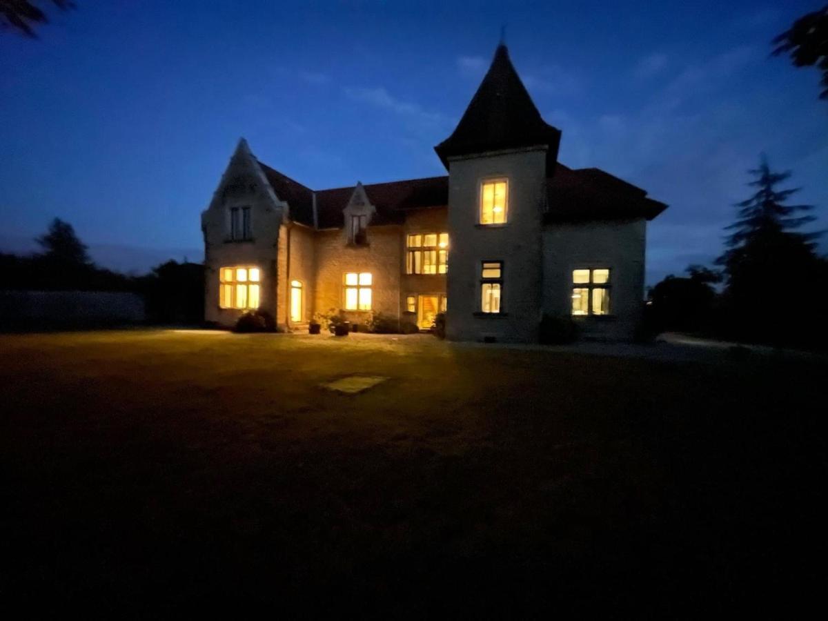 Chambres Au Chateau Du Mouillat Saint-Clair-de-la-Tour Exterior photo
